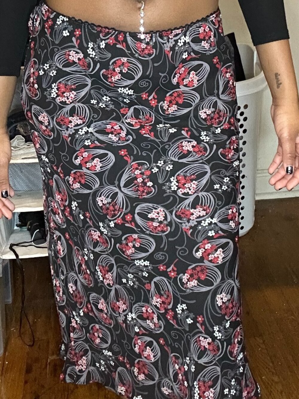 Vintage Black Midi Skirt with Floral Print - Picture 2 of 3